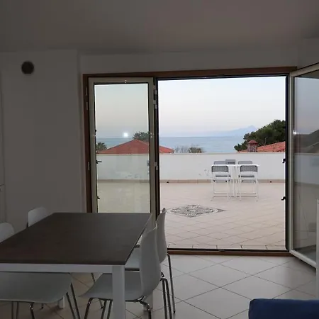 Attico Con Super Vista Briatico